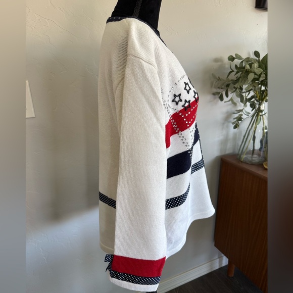 Storybook Knits Cream Starts and Stripes Sweater. Size Large - Picture 3 of 7